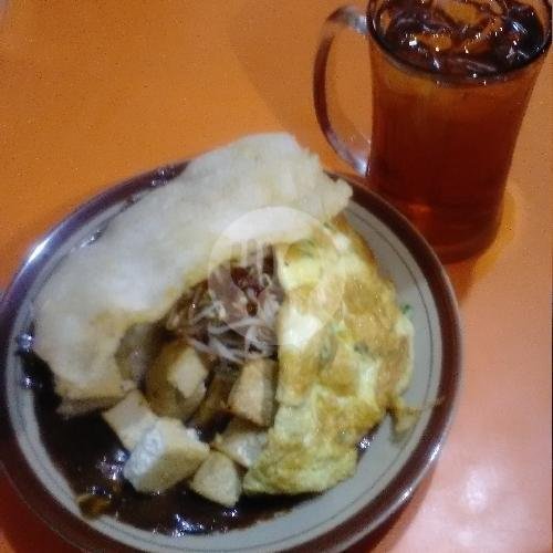 Hemat 3 menu Tipat Tahu Grenceng, Sutomo