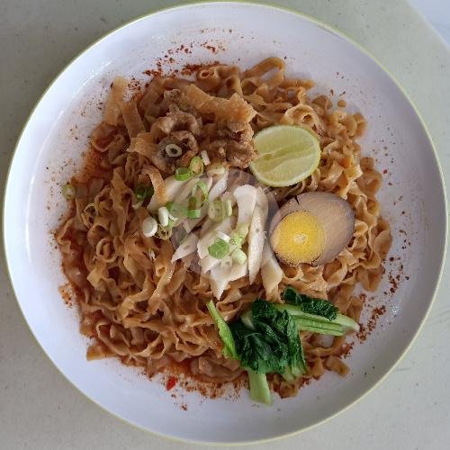 Mee Thai menu Bakmi Ayam Asia, Tukad Petanu