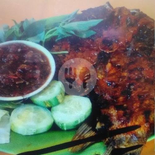 Ikan Bakar Jumbo menu Warung Van Koprool, Pemongan