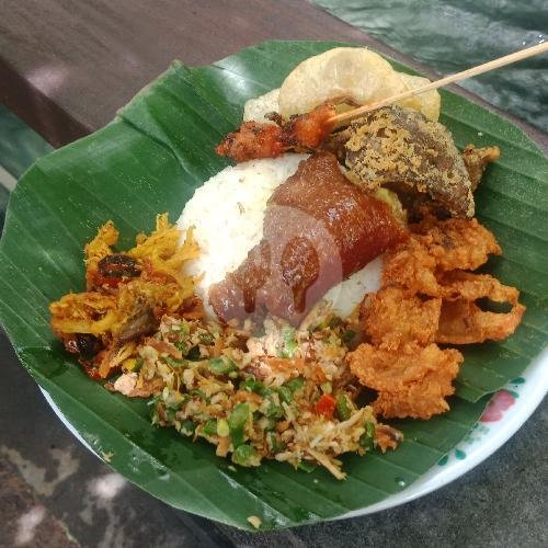 Nasi Be Genyol Mak Mitha: A Hidden Culinary Gem in Ubung Kaja, Bali