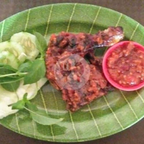 Ayam Bakar menu Warung Meteor Lalapan, Jln, Bedugul No 36 Sidakarya Denpasar Selatan Bali