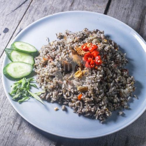 Nasi Goreng Cumi Spesial Extra Topping menu Cumi Hitam Racun Dewi Sri, Jalan Raya Dewi Sri