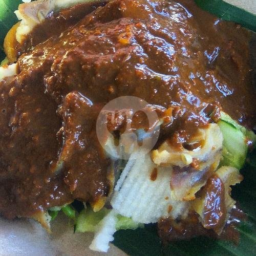Rujak Cingur menu Warung Rujak Cik De, Denpasar