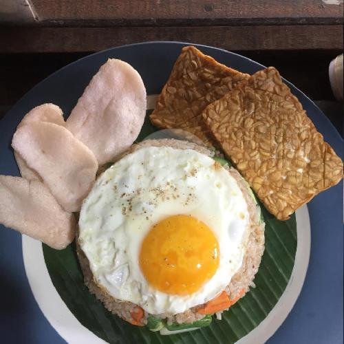 Nasi Goreng Vegetarian+ Watermelon Juice menu Coconut Juice & Fruitsalad (WARUNG KHAZANAH), Canggu