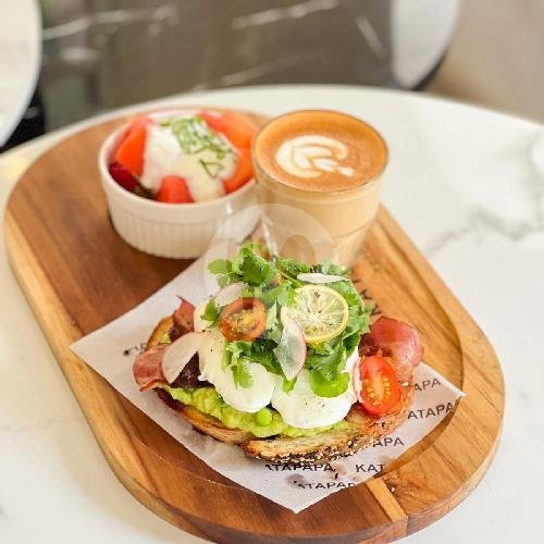 Green Peas Toast + Hot Coffee menu Katapapa Coffee Canggu, Semer 2