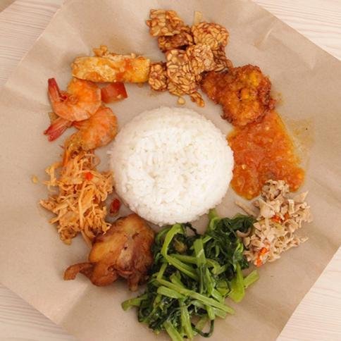 Nasi Bungkus Sayur Gonde Ayam menu Warung Oky Spesial Sayur Gonde & Sambal Bongkot, Denpasar Timur