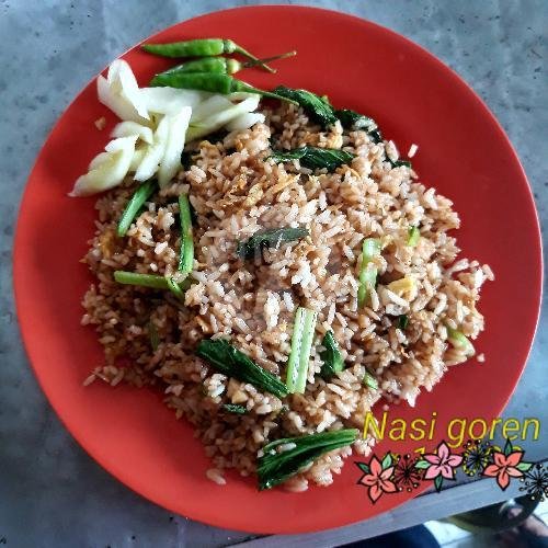 Nasi Goreng Sosis menu Warung nak Bali, Pulau Saelus