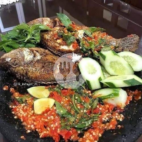 Nasi Lalapan Ikan Mujair Penyet Sambel Kemangi menu Warung Wilda Rasa Jawa Muslim Banyuwangi, Gunung Soputan