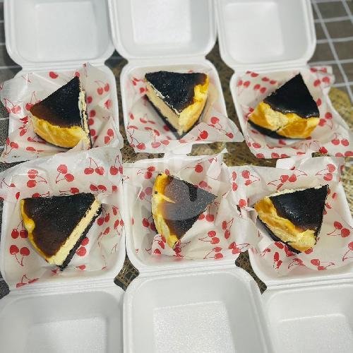 RY Dessert Cake Crepes Puding: A Sweet Escape in Denpasar, Bali