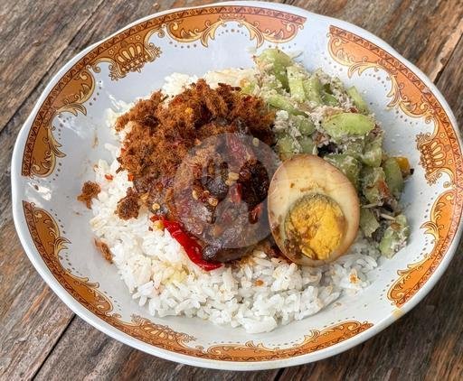 A Culinary Gem in Bali: Review of Ayam Plecing Kampung Renon