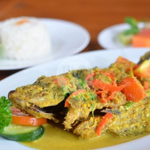 Warung Ulam Ulam: A Nostalgic Culinary Experience in Sukawati, Bali