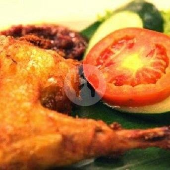 Paket Ayam Goreng menu Warung Ulam Ulam, Sukawati