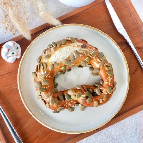 Pumpkin Seeds Brezel menu Salzbrezeln, Kuta Utara, Canggu