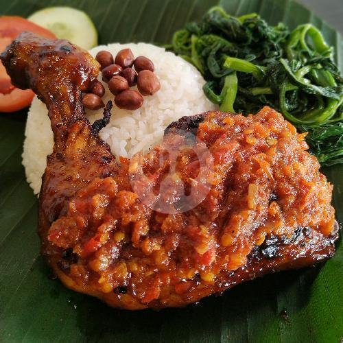 Ayam Bakar Paha Utuh Sambel Merah + Nasi menu Iam Bakar Mager, Kediri Tabanan