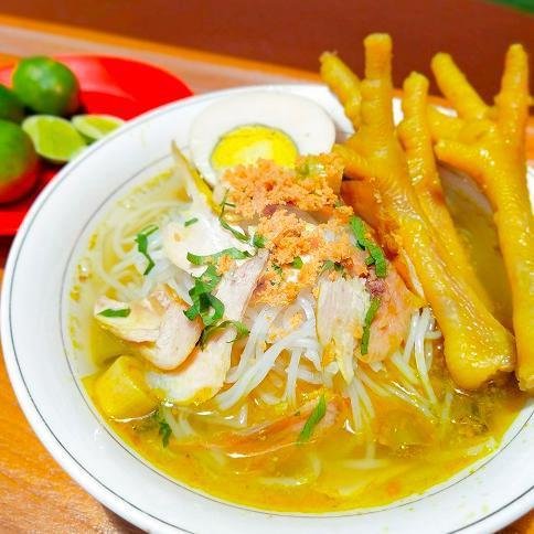 Soto Ceker + Daging menu Soto Ayam 