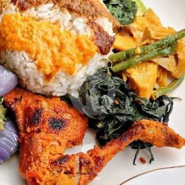 Nasi Ayam Bakar menu Rumah Makan Minang Simpang Ampek, Buluh Indah