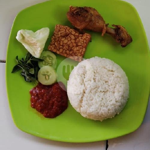 Ayam Goreng Mini + Nasi menu Warung Lalapan Madura, Jl. Pidada