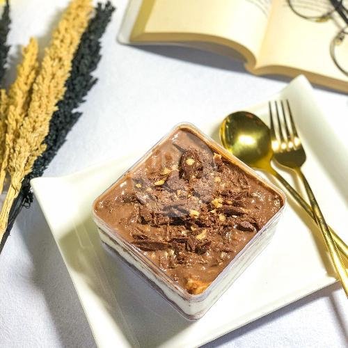 CokeComboDeals Dessert Box Silverqueen 500ml Coca-Cola 250ml menu RY Dessert Cake Crepes Puding, Denpasar