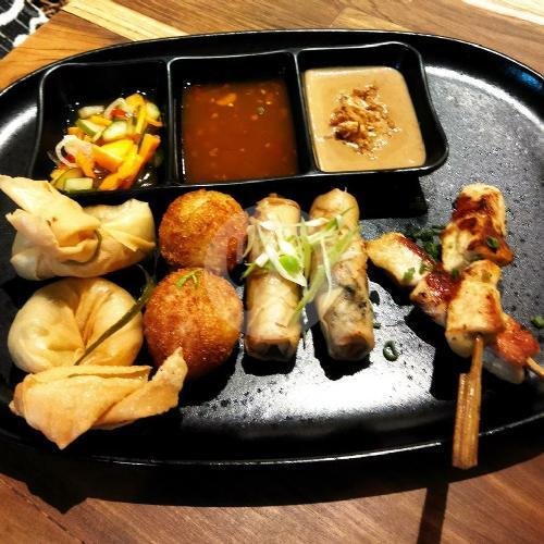 Mixed Starters menu Lemongrass Thai, Legian
