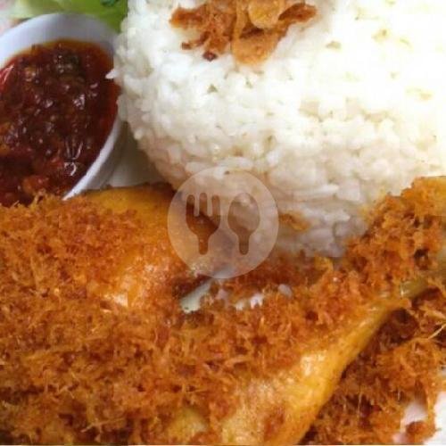 Nasi Ayam Serundeng Pedas menu Warung Van Koprool, Pemongan