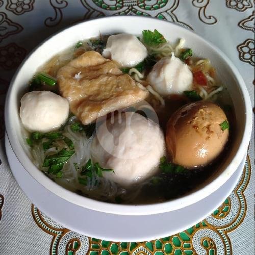 Bakso Ayam + Telor menu Mie Ayam & Bakso Solo Cak Mad, Dalung Permai