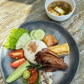 Ayam Goreng Kalasan Tempong Sambal Meranti menu Balagra Resto, Atanaya Hotel