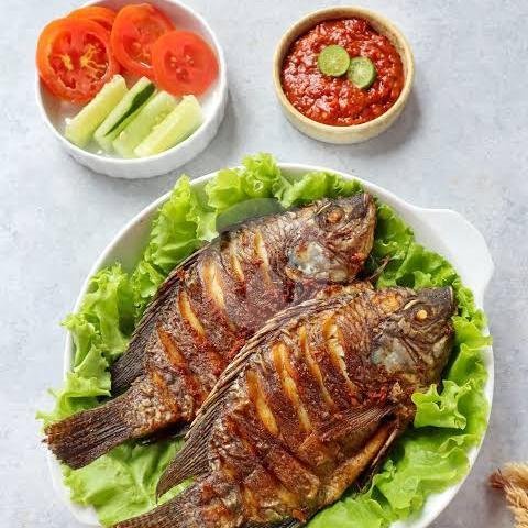 Nila Goreng Lalapan menu Ayam Geprek Fillet, Samping Alfamart