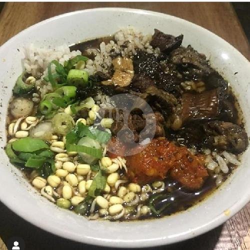 Dua Rawon Biasa Gratis Satu Telor Asin menu Nasi Rawon dan Nasi Jagung 86, Senggol Nusantara