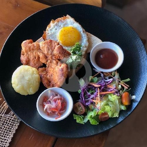 Chicken Steak and Egg menu Santera Coffee and Eatery, Canggu
