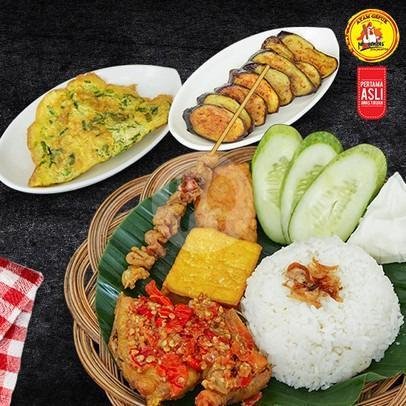 Paket Terkenthir menu Ayam Gepuk Pak Gembus, Tabanan Bali