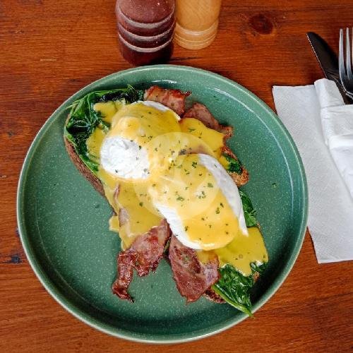 Eggs Benedict Roma menu Vecchia Tana By Italycafe Pizza. Seminyak