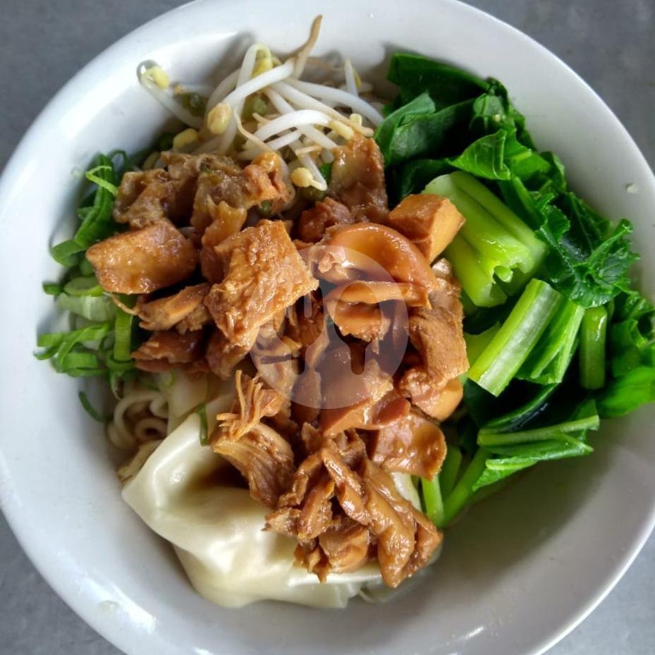 Mie Ayam Rock N Roll: A Hidden Gem for Noodle Lovers in Pemogan, Bali