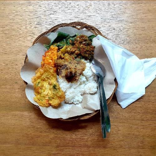 Nasi Rendang Campur menu Warung Padang Kita