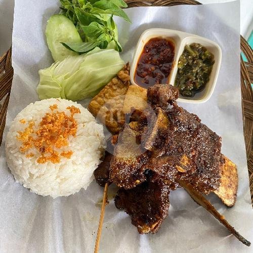 Iga Bakar MangJemi + Nasi menu Lalapan Bebek Mang Jemi