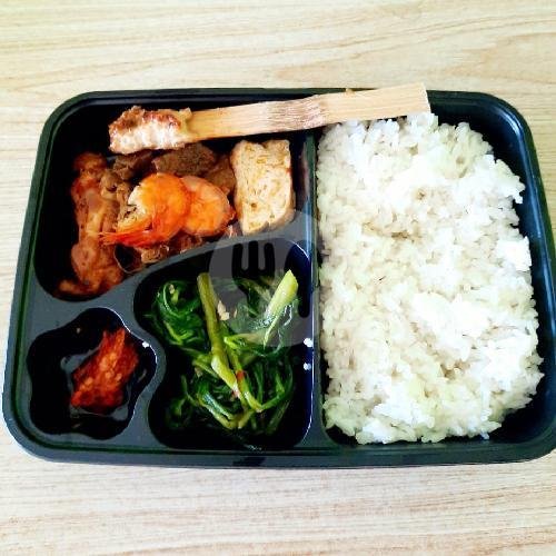 Bento Campur menu Warung Nasi Gonde Cik Swi, Sutomo