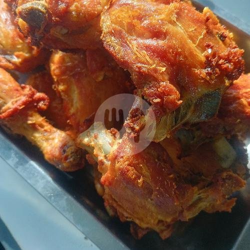 Ayam Goreng Bumbu Dalam ,Paha Atas/Bawah menu Nasi Ayam Khas Bali ,Buk Putra, Canggu Raya