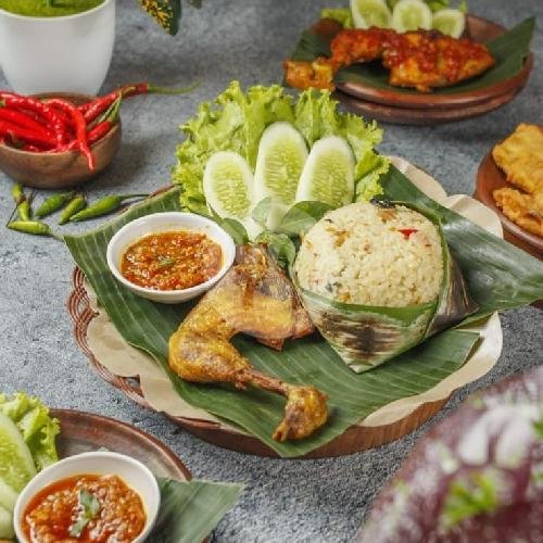 Nasi Bakar Ayam menu 8Spices Nasi Bakar & Ayam Penyet, Denpasar