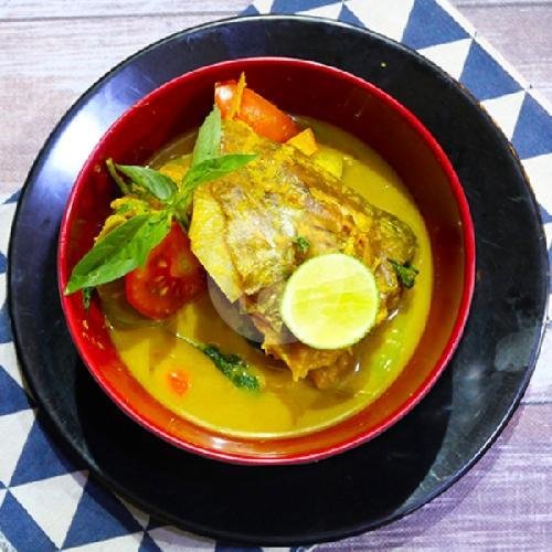 Sop Kepala Ikan Kuah Kuning Tanpa Nasi menu Sop Kepala Ikan Yanbenjo, Kerobokan