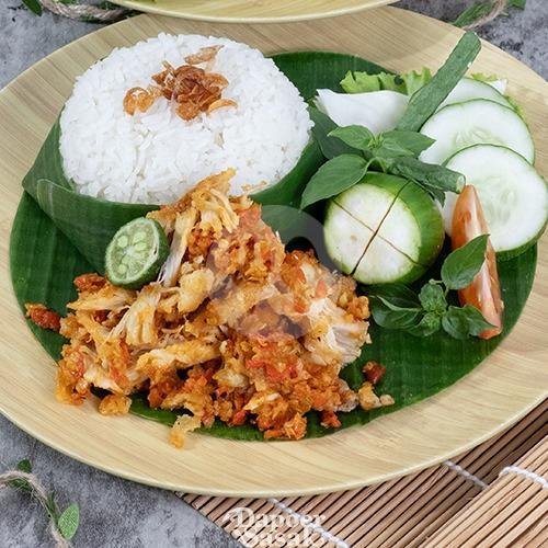 Nasi Ayam Geprek menu Dapoer Sasak, Udayana