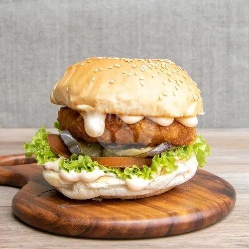 Burger Pit Stop: A Must-Visit Burger Joint in Seminyak, Bali