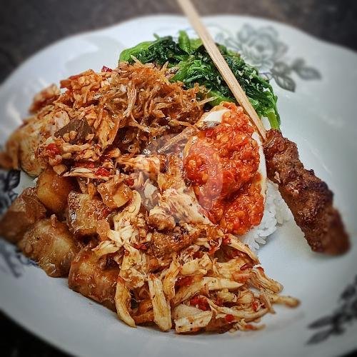 Nasi Kombo Babi Kecap + Ayam Serelemo menu Pondok Man Ayu, Gunung Batur