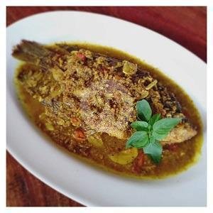 Gurame Bumbu Nyat Nyat menu Pondok Man Ayu, Gunung Batur