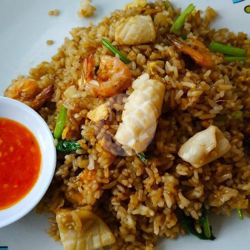 Nasi Goreng Seafood menu Warung Made Gandapura