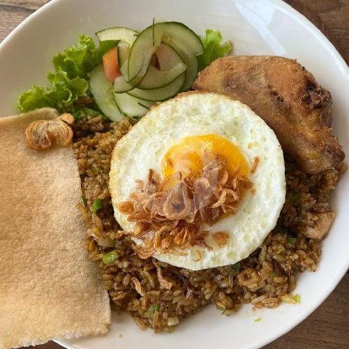 Chicken Fried Rice menu Warung Eropa, Petitenget