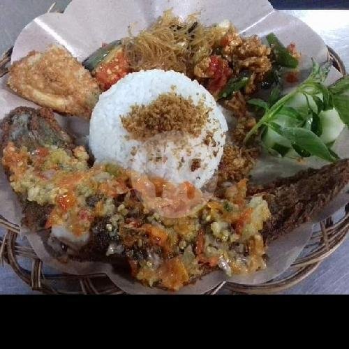Paket Lele Penyet menu Ayam Penyet Surabaya, Kuta Raya
