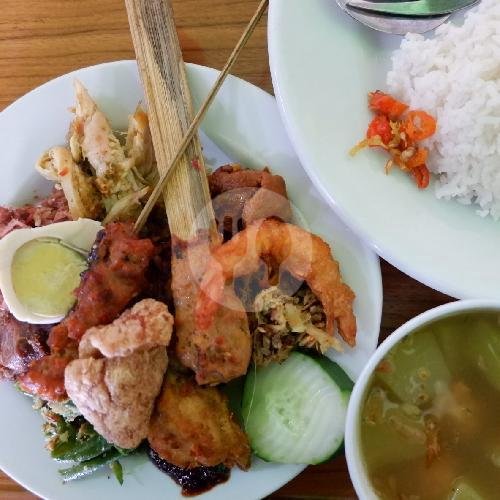 Nasi Campur Ayam Dan Babi Special Pisah menu Warung Setiabudi Masakan Khas Bali, Cokroaminoto