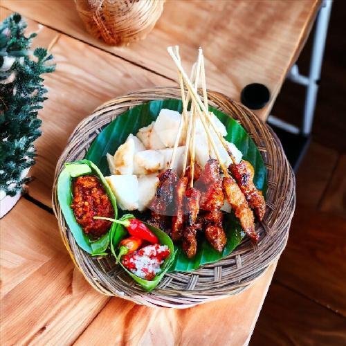 Sate Ayam (11 Tusuk) + Tipat menu Sate Tipat Jik Gaul