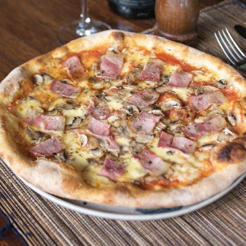 Bacon E Funghi Pizza menu La Locanda Del Pittore