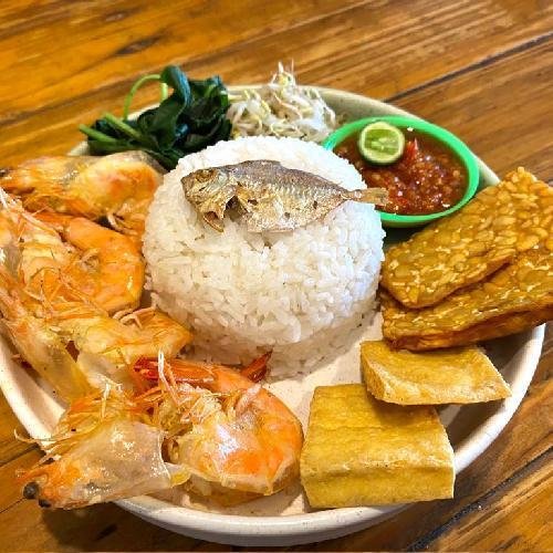 A Culinary Delight at Warung Bebek Raja in Nusa Dua, Bali