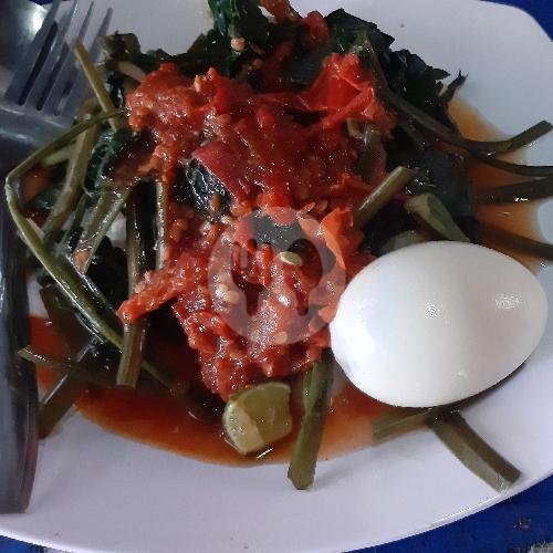 Tipat Plecing Telur menu Warung Rujak Bu Khandra Ubung, Cokroaminoto